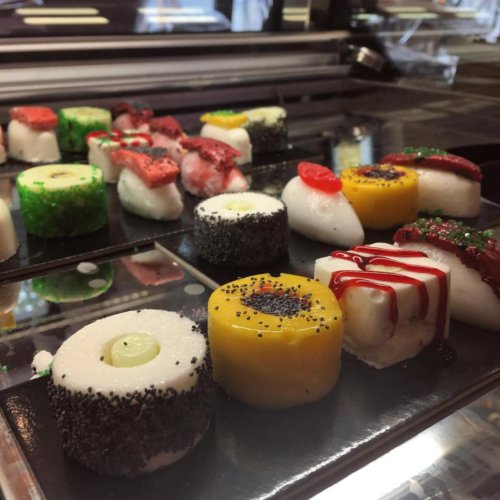 Ice cream sushi 1.jpg