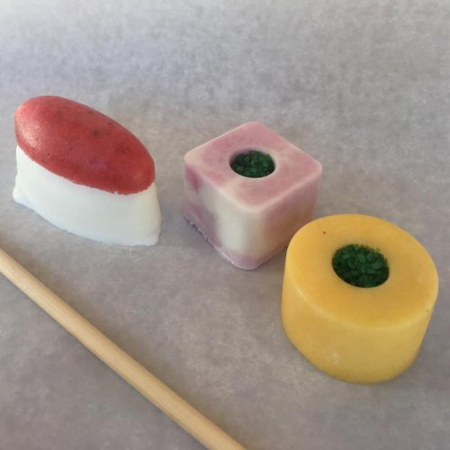 Ice cream sushi 5.jpg