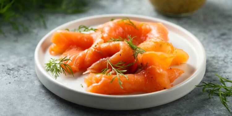questi rosti di patate con salmone affumicato sono spaziali