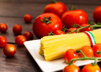 Spaghettoni ai 3 pomodori