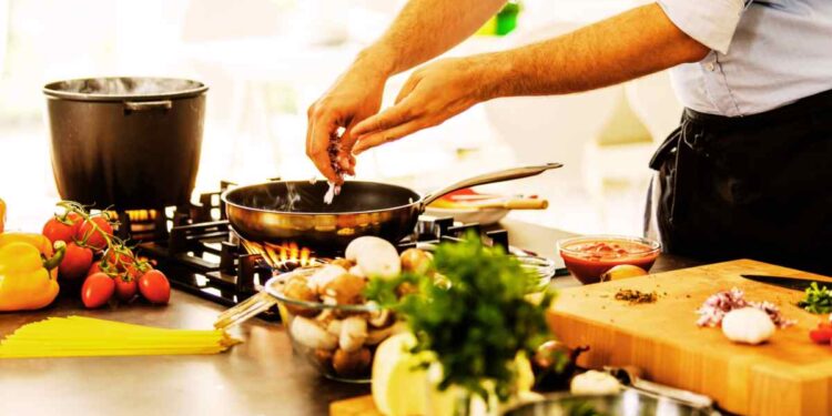 La pasta in friggitrice ad aria è la svolta dell’estate