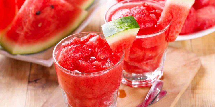 Altro che granita e gelato, questo dolce freddo alla frutta è una vera delizia