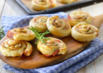 Bignè di prosciutto e formaggio