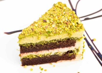 Torta al cioccolato e pistacchio