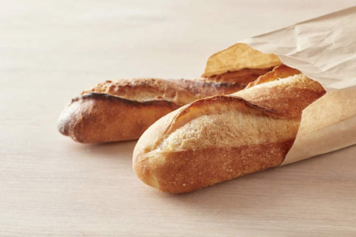 In Italia, Lidl è presente con una rete capillare di supermercati che negli anni ha consolidato la sua posizione grazie a una proposta commerciale