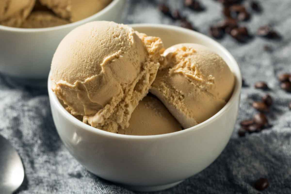 Gelato di pane al caffè