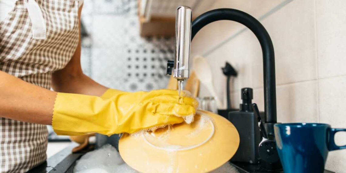 Piatti nel lavandino