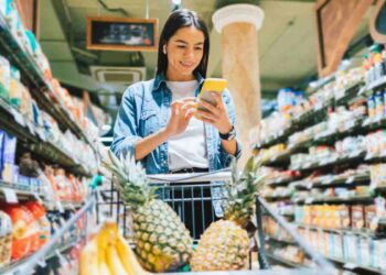 Ragazza supermercato