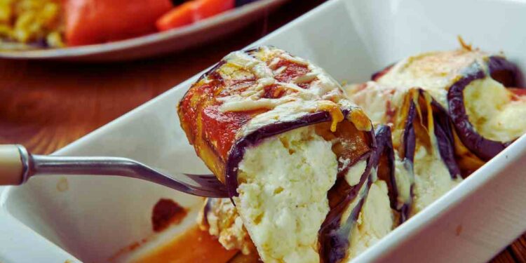 Cannelloni senza pasta, con le melanzane diventano un piatto sorprendente