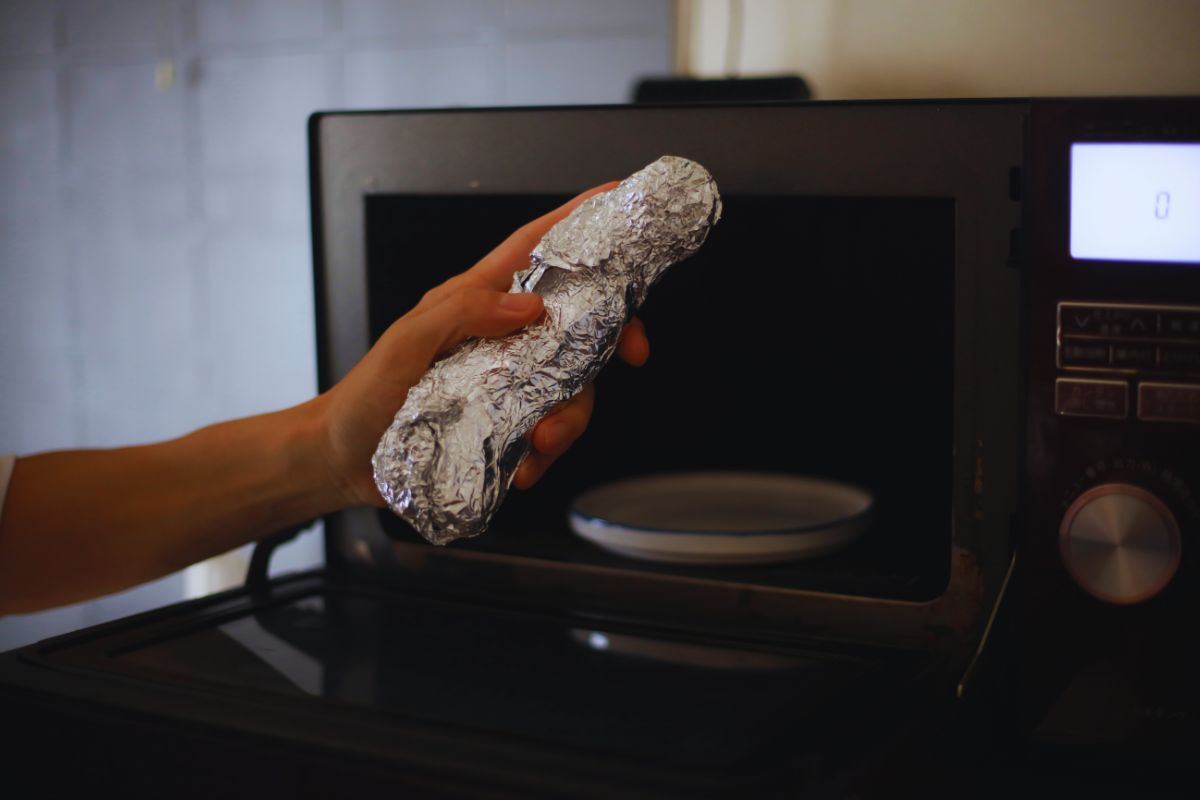 gli usi della carta alluminio nel forno
