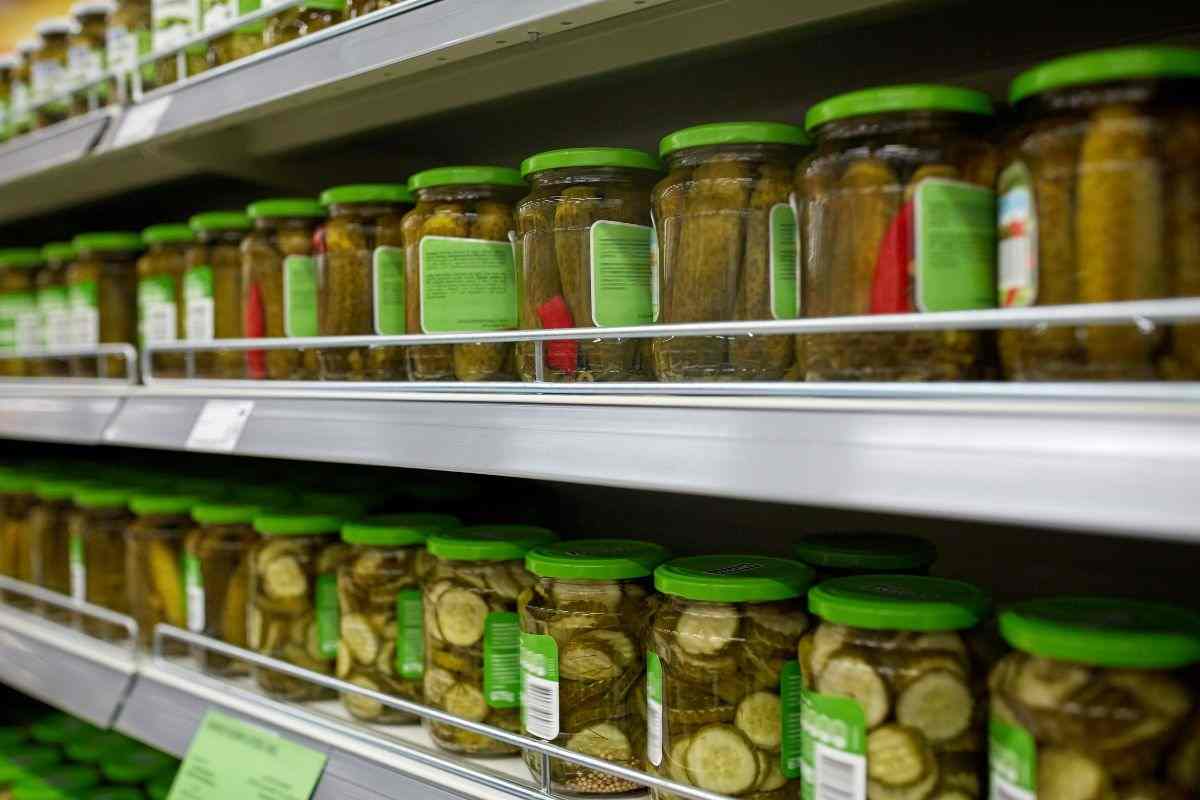 allerta conserve sott'olio nei supermercati