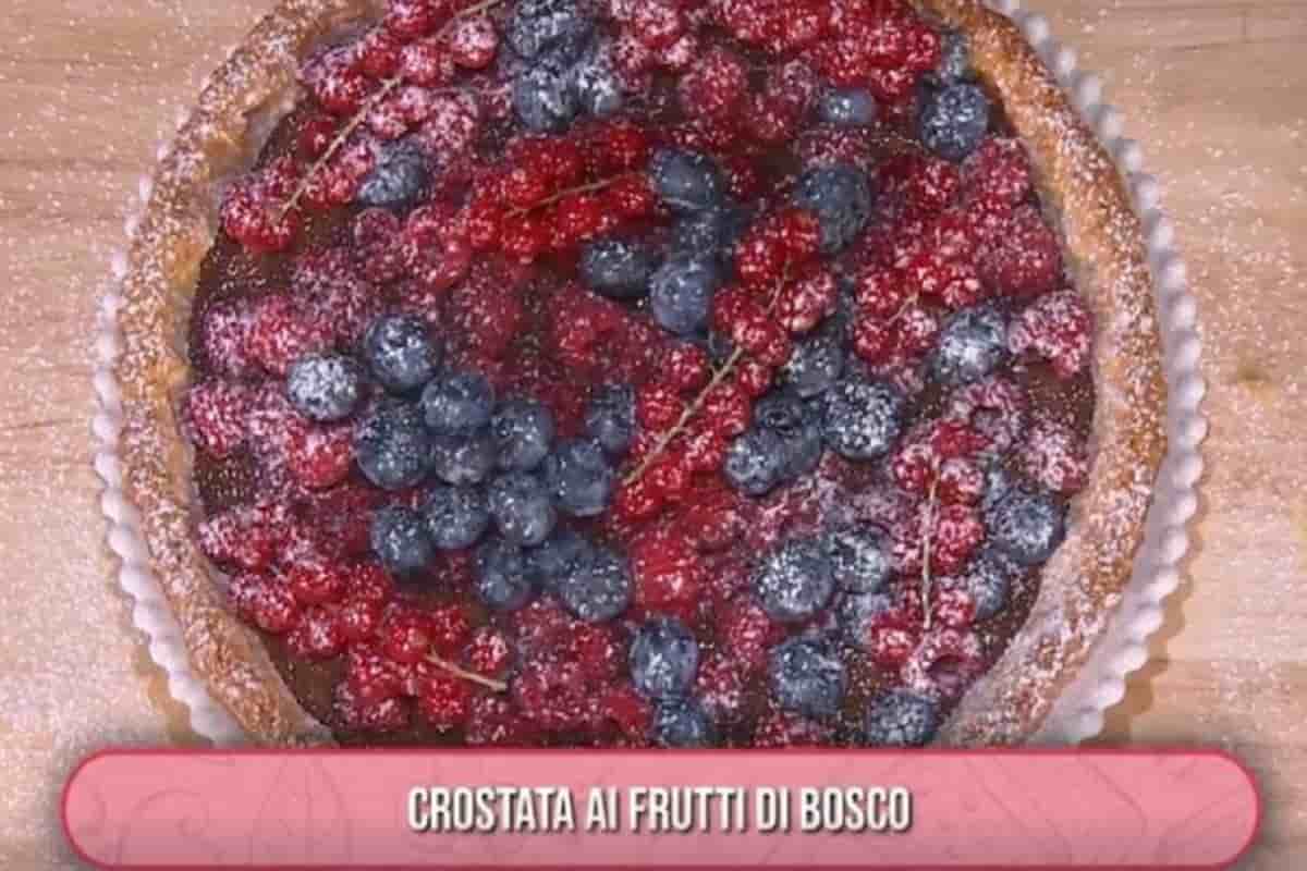 ricetta crostata ai frutti di bosco senza burro