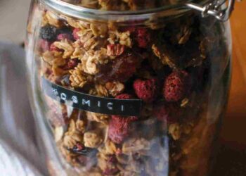 torta soffice muesli e cioccolato