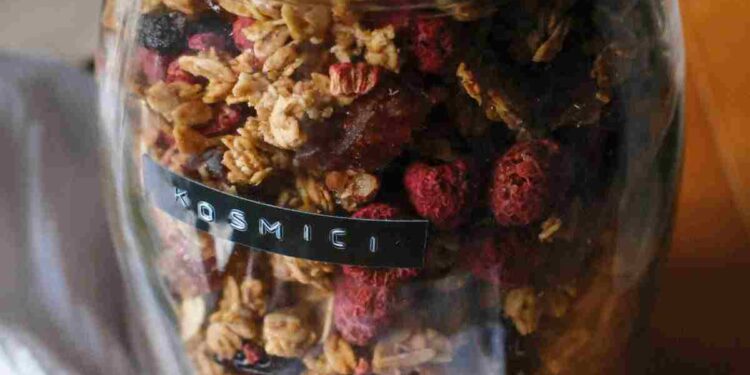 torta soffice muesli e cioccolato