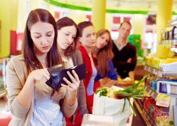 I 5 trucchi dei supermercati per farti spendere di più