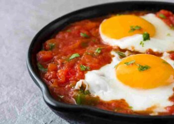 uova al pomodoro ricetta