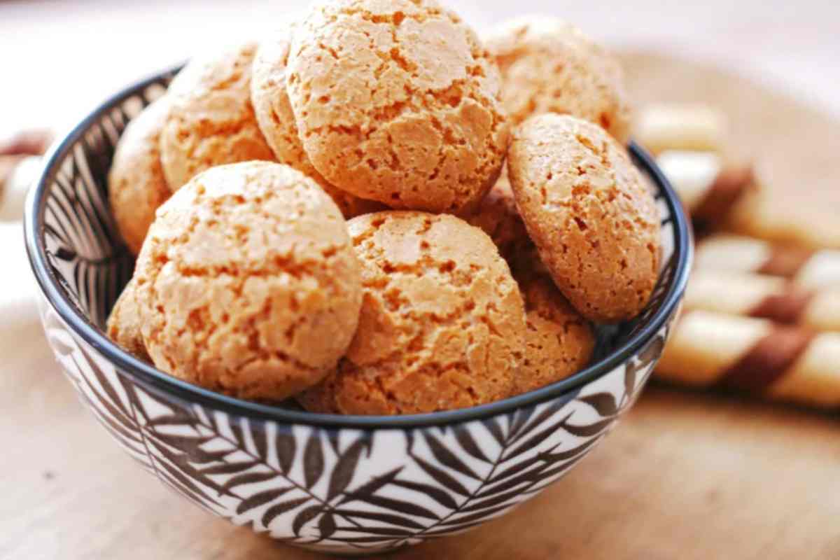 Amaretti alle nocciole