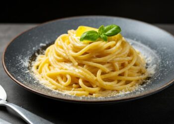 Pasta burro e parmigiano