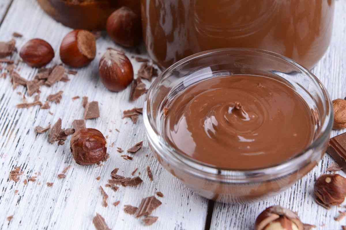 crema al cioccolato proteica con uova: ricetta