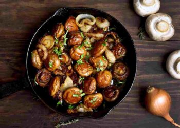 Tagliatelle ai funghi porcini, mia mamma le faceva così e profumava tutta la cucina