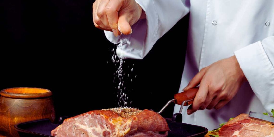 carne, quando va salata: prima o dopo la cottura