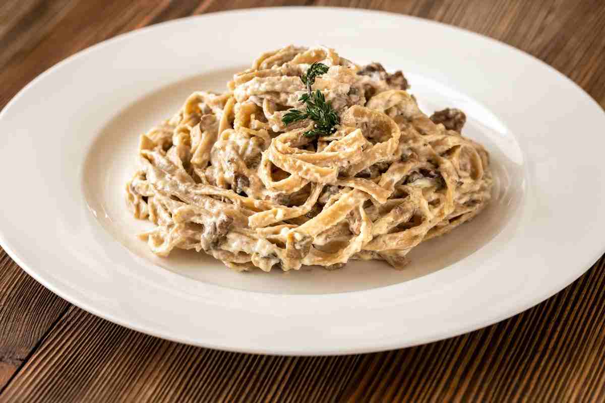 spaghetti con funghi porcini