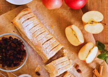 strudel di mele:: ricette e tradizione