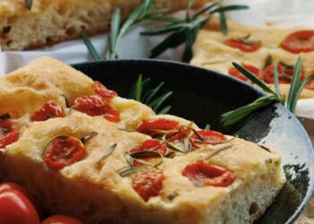 focaccia barese ricetta