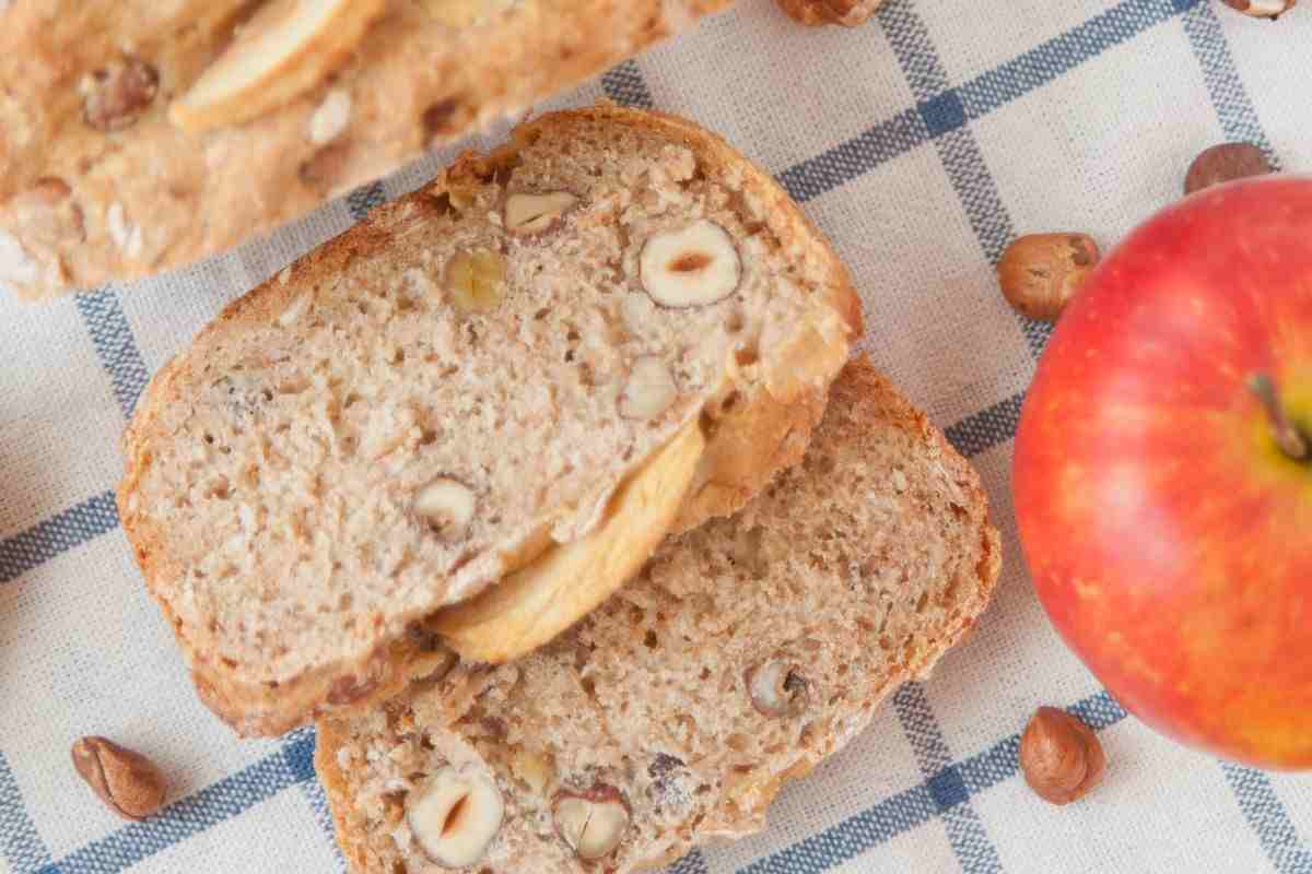 torta mele e nocciole ricetta