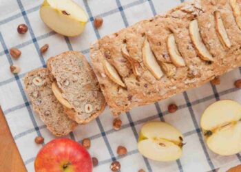 torta mele e nocciole ricetta