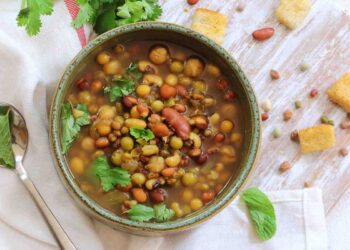zuppa fagioli e cavolo nero