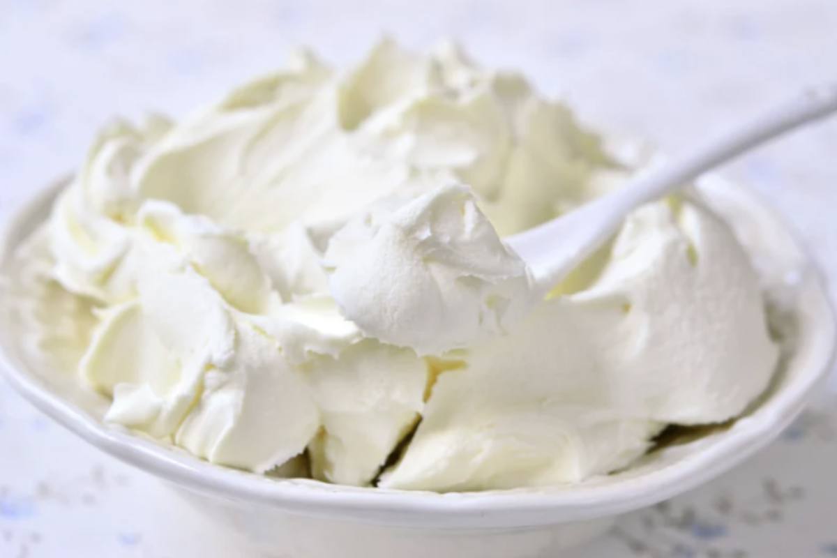 La scelta di utilizzare uova pastorizzate è fortemente raccomandata per evitare rischi sanitari, specie per bambini, anziani e persone immunodepresse.