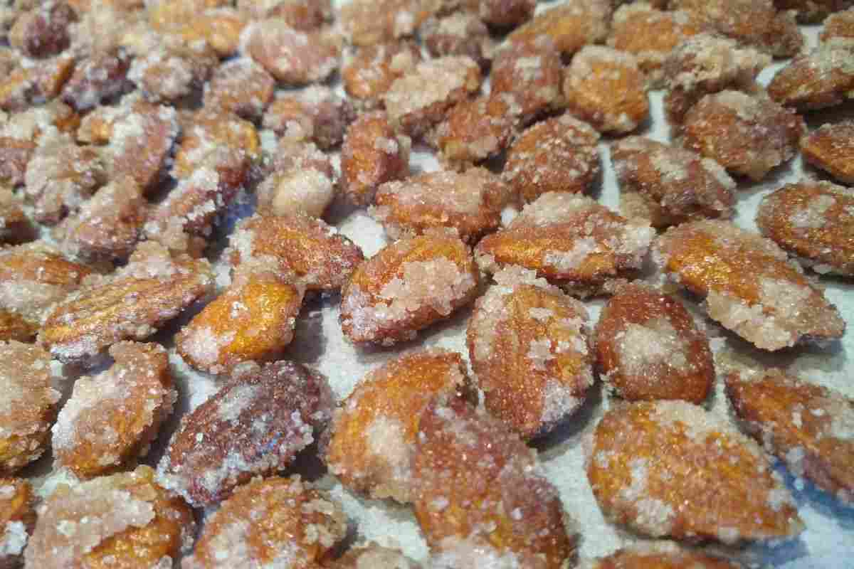mandorle pralinate ricetta veloce